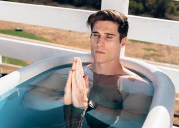 Boost Your Mood And Energy With The Game-Changer INERGIZE COLD PLUNGE TUB