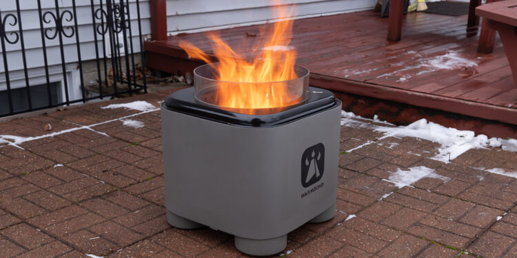 Bondstove: A Portable and Innovative Smokeless Fire Pit 